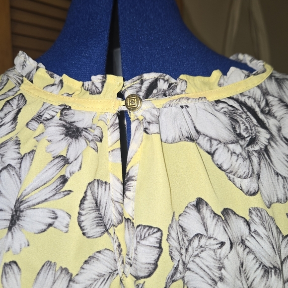 Liz Claiborne Yellow and Black Floral Blouse - Picture 2 of 5